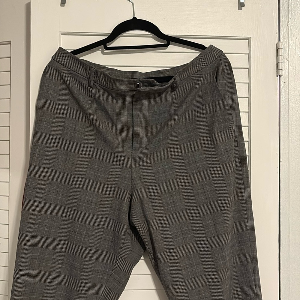 Uniqlo smart pants in discontinued color Size XL